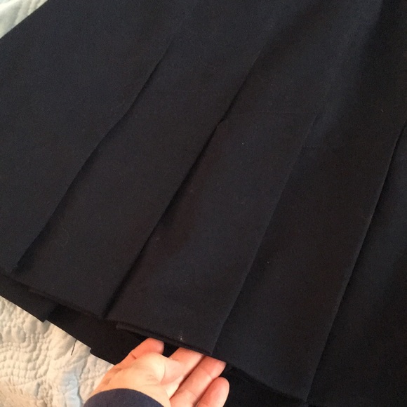 St. John navy blue size 4 perfect condition. - Picture 4 of 8
